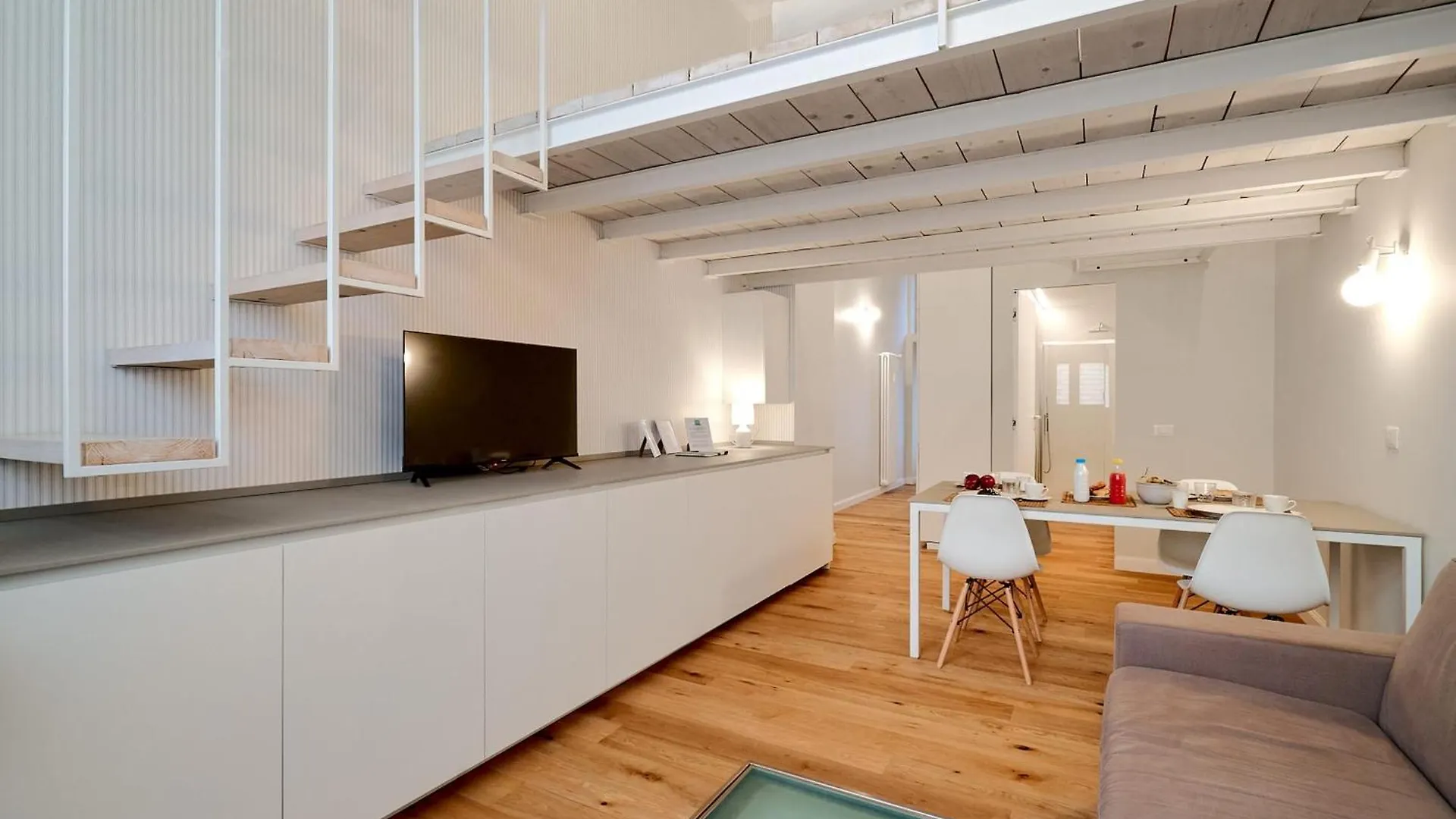 Milan Design Loft Perfect For Couples Apartment