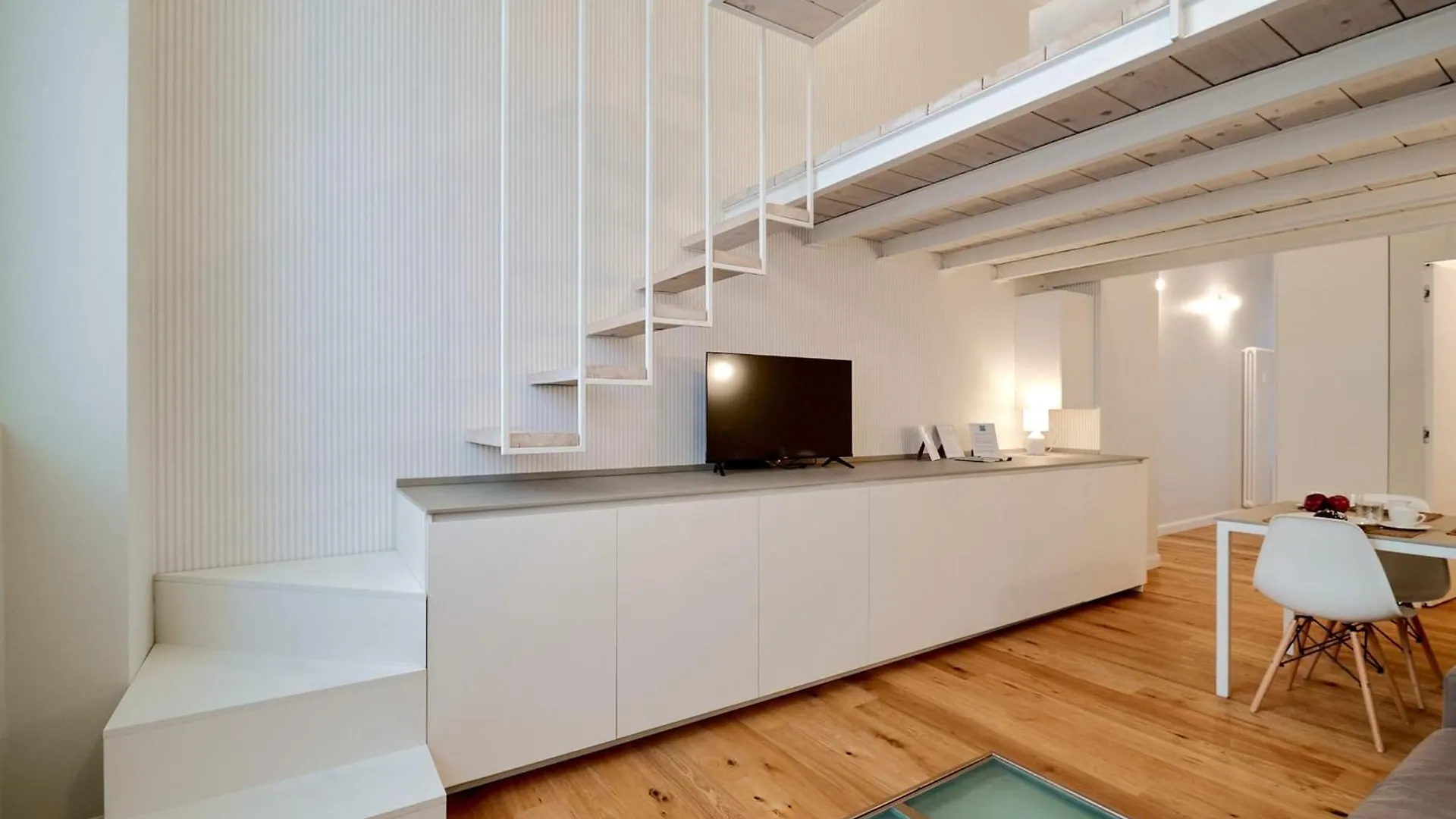 Milan Design Loft Perfect For Couples Apartment 0*,